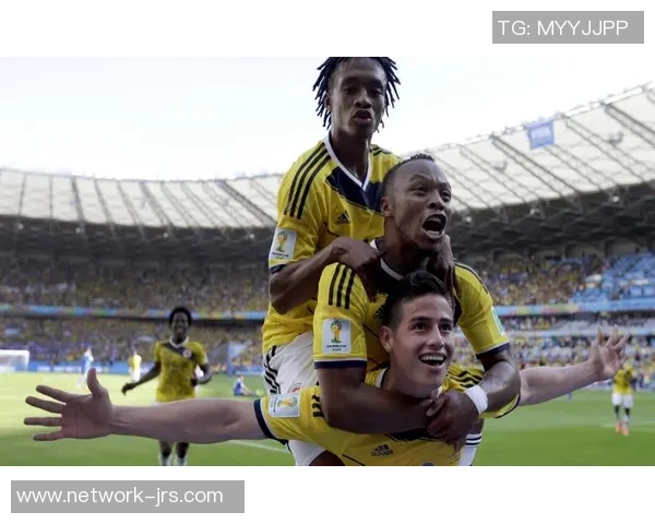 中国与哥伦比亚足球对决海报设计展现激情与梦想的碰撞 中国与哥伦比亚足球对决海报设计展现激情与梦想的碰撞